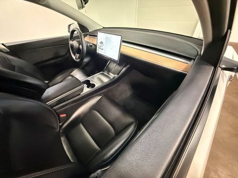 Used 2021 Tesla Model Y Long Range AWD/4WD image 58