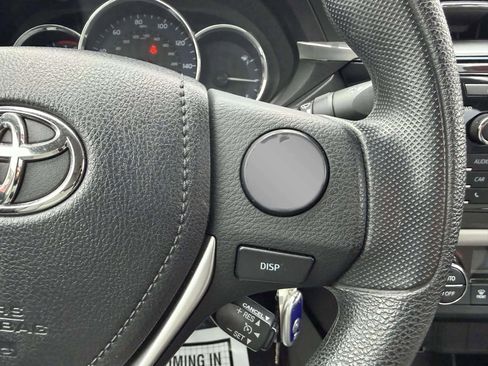 Used 2015 Toyota Corolla LE image 26