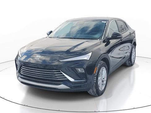 Used 2024 Buick Envista Preferred w/ Convenience I Package image 2