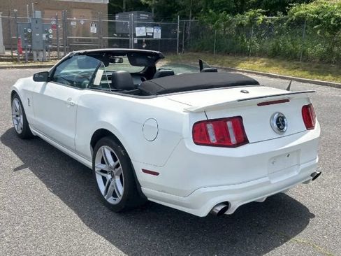 Used 2012 Ford Mustang Shelby GT500 RWD image 3