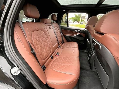 Used 2025 BMW X5 xDrive40i w/ Premium Package AWD/4WD image 21