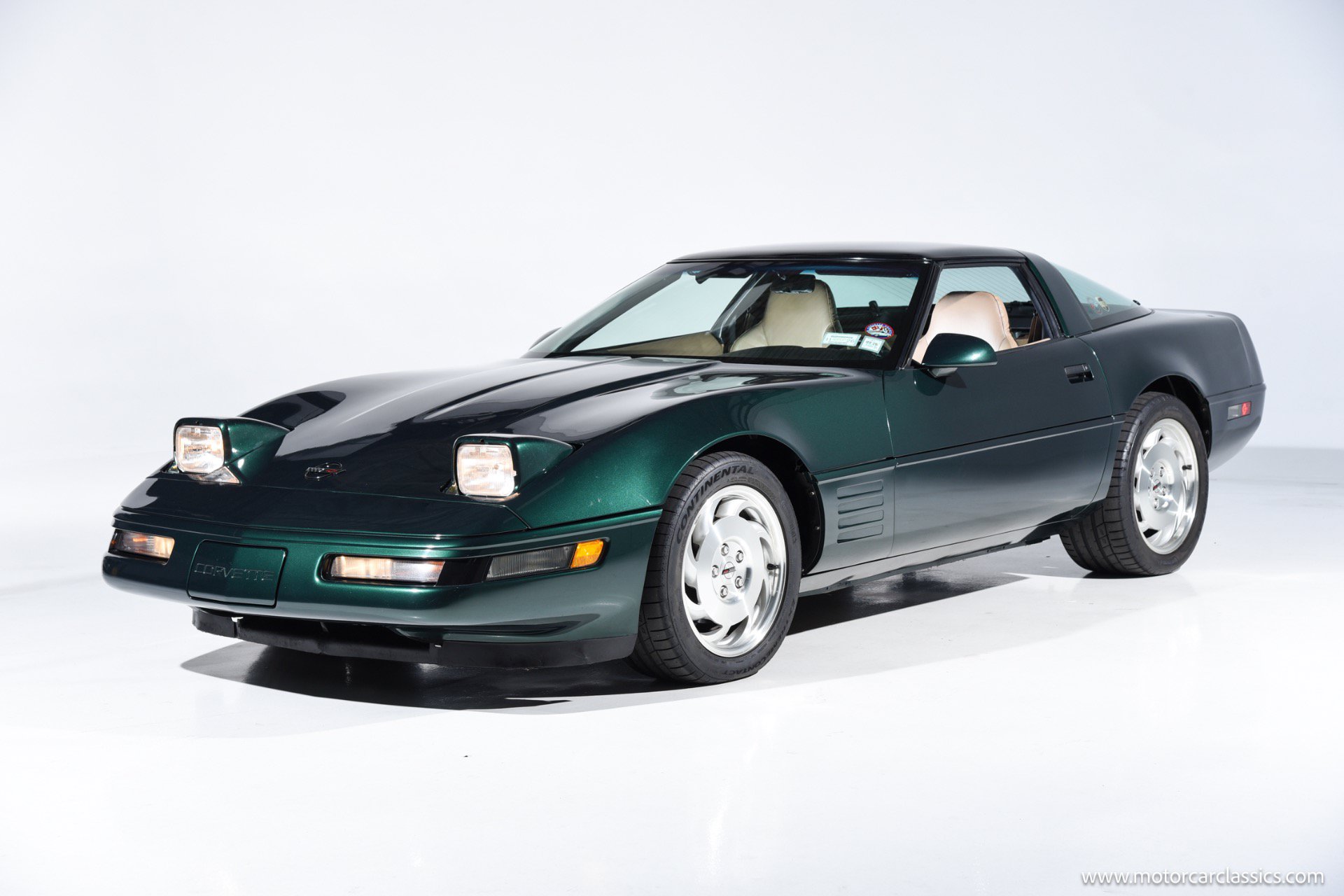 Used 1994 Chevrolet Corvette Coupe RWD image 5