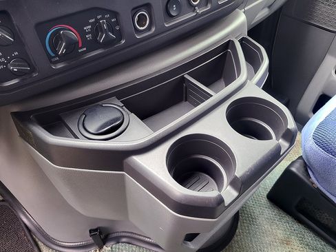 Used 2009 Ford E-250 and Econoline 250 Extended image 32