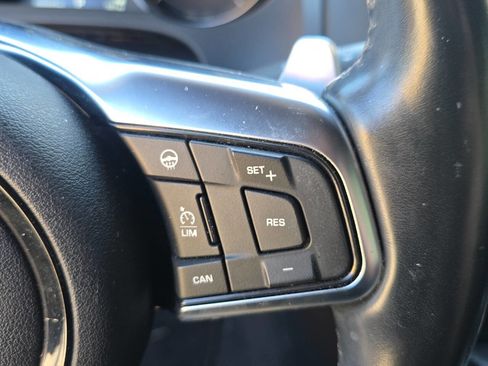 Used 2019 Jaguar F-TYPE Coupe image 27