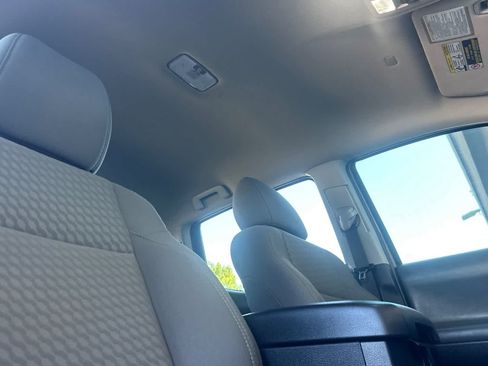 Used 2020 Toyota Tacoma SR5 AWD/4WD image 16