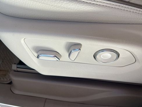 Used 2024 GMC Yukon Denali w/ Advanced Technology Package image 15