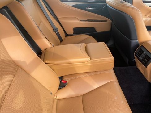 Used 2016 Lexus LS 460 image 33