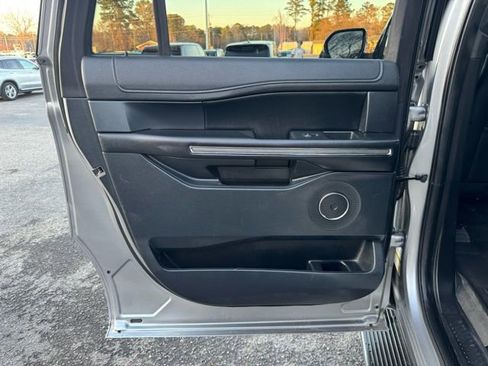 Used 2020 Ford Expedition Max XLT w/ Equipment Group 202A image 15