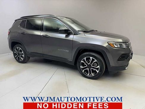 Used 2023 Jeep Compass Limited image 7
