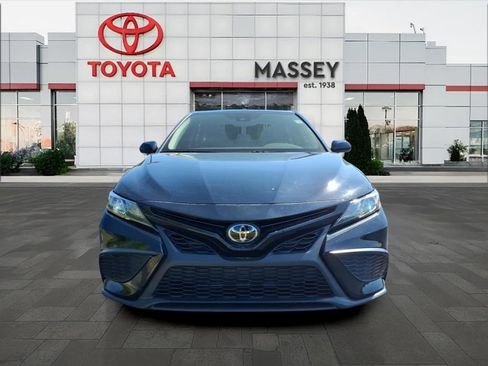 Used 2024 Toyota Camry SE image 8