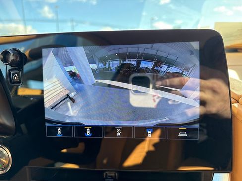 Used 2022 Chevrolet Corvette Stingray Premium Conv w/ Z51 Performance Package image 25