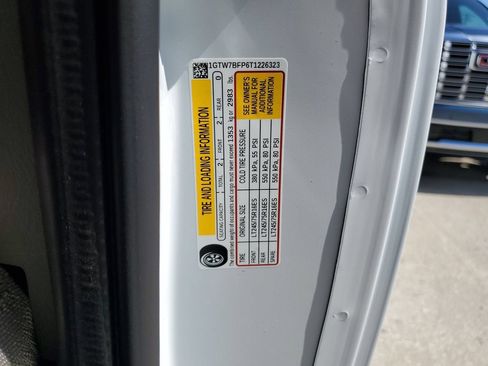 New 2026 GMC Savana 2500 Extended RWD image 28