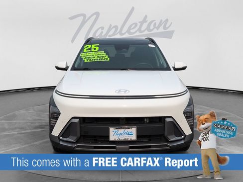 Used 2024 Hyundai Kona Limited FWD image 2