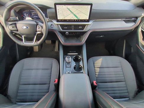 Used 2025 Ford Explorer ST-Line image 18