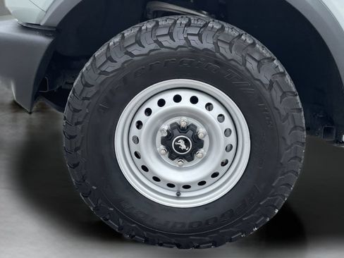 Used 2022 Ford Bronco 4-Door AWD/4WD image 31
