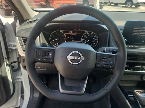 New 2026 Nissan Rogue SV FWD image 25