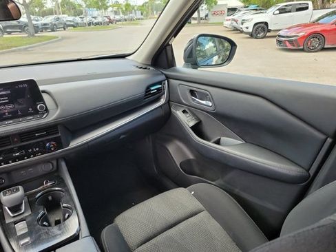Certified 2026 Nissan Rogue SV FWD image 18