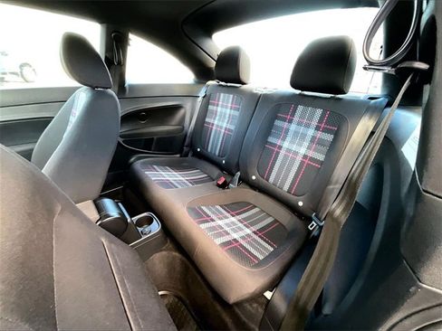 Used 2019 Volkswagen Beetle 2.0T S image 21