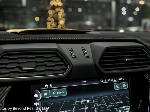 Used 2024 Lamborghini Urus Performante image 33