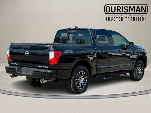 Used 2023 Nissan Titan SV image 5