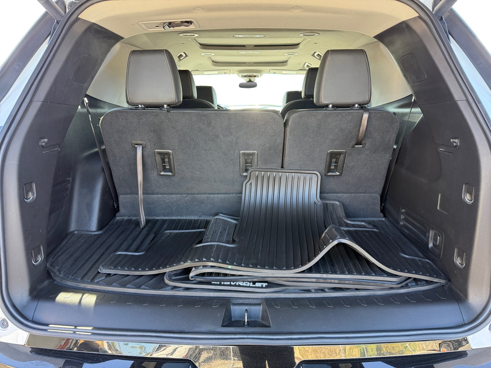 Used 2020 Chevrolet Traverse Premier w/ Redline Edition AWD/4WD image 17