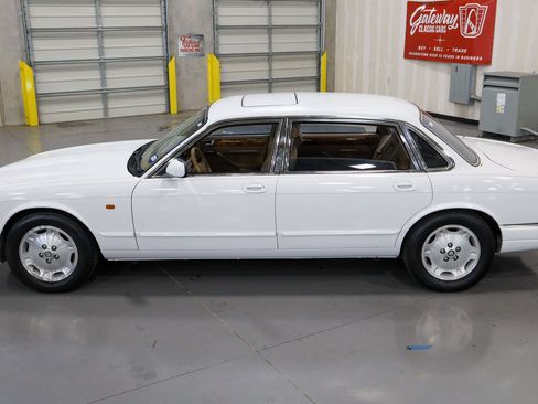 Used 1997 Jaguar XJ6 L RWD image 31