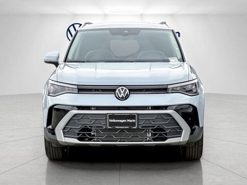 New 2026 Volkswagen Taos SE image 8