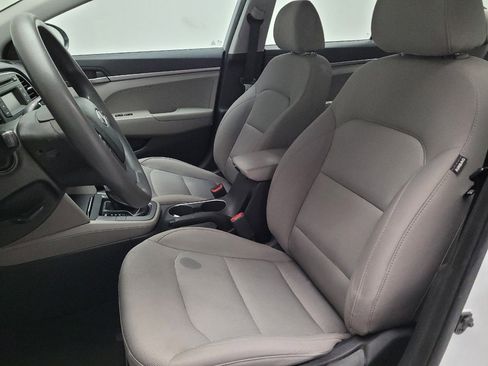 Used 2017 Hyundai Elantra SE image 17