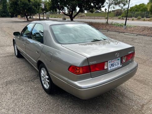 Used 2000 Toyota Camry XLE FWD image 22