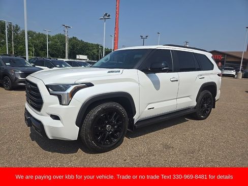 Used 2024 Toyota Sequoia Limited AWD/4WD image 3