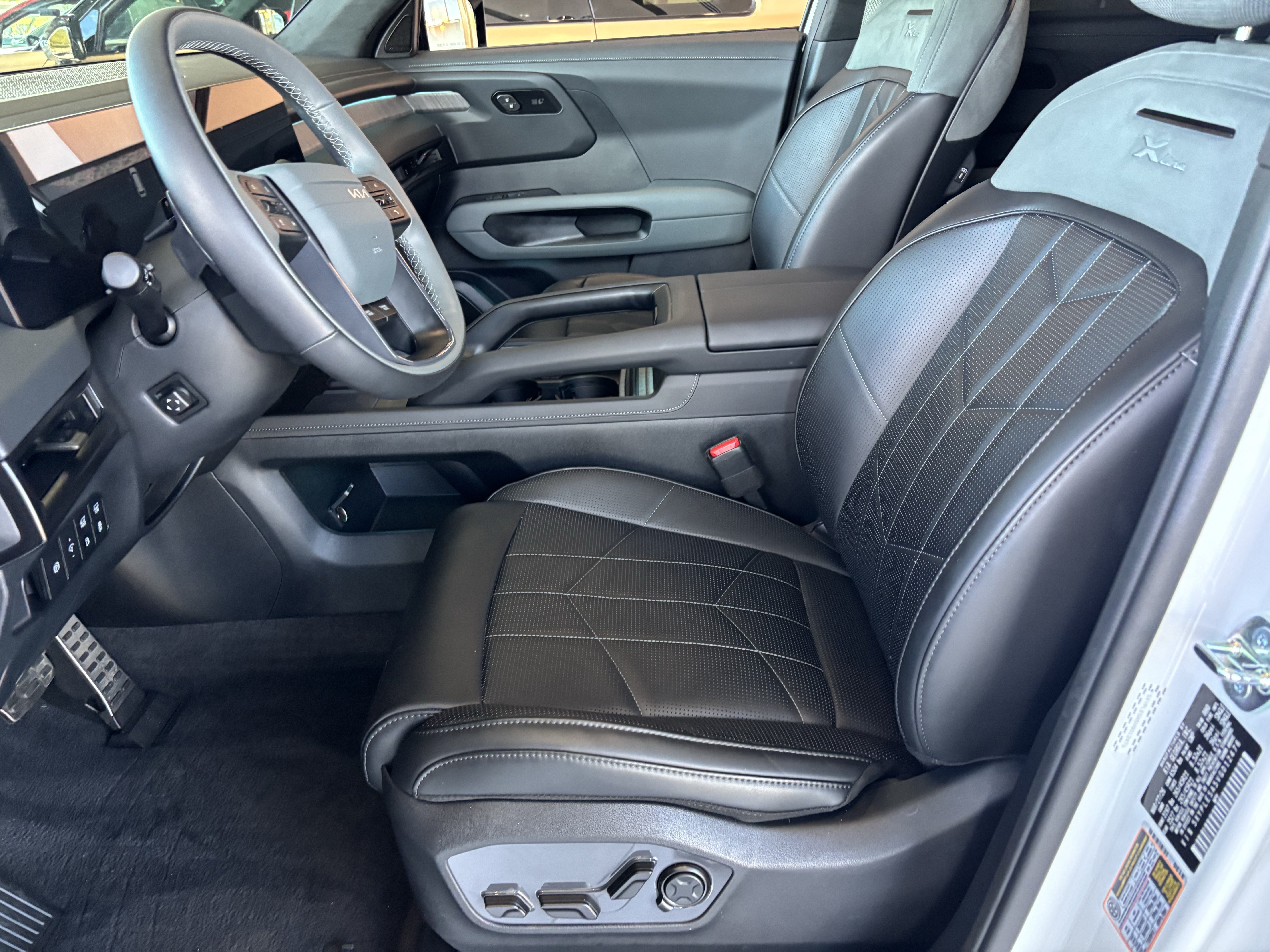 Certified 2027 Kia Telluride X-Line SX Prestige AWD/4WD image 18