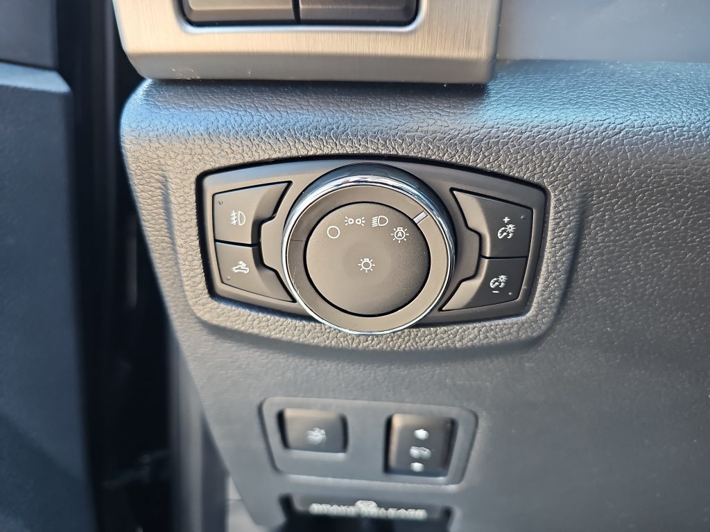 Used 2022 Ford F250 Platinum AWD/4WD image 36