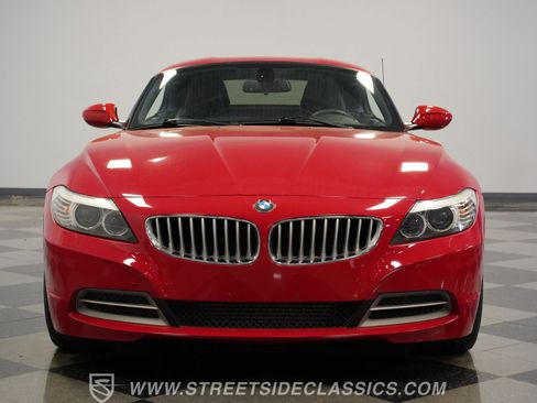 Used 2013 BMW Z4 sDrive35i RWD image 18