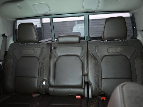 Used 2025 RAM 1500 Limited AWD/4WD image 17