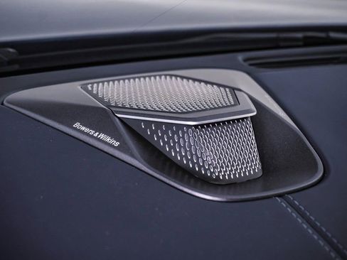 Used 2025 Aston Martin Vanquish image 29