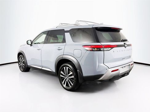 Used 2025 Nissan Pathfinder Platinum w/ Cargo Package AWD/4WD image 5