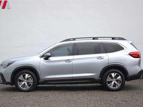 Used 2025 Subaru Ascent Premium AWD/4WD image 9