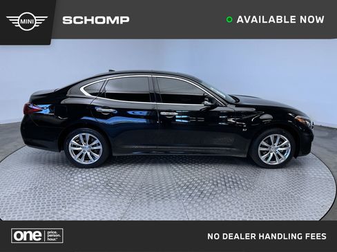 Used 2016 INFINITI Q70 3.7 AWD/4WD image 1