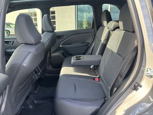 Certified 2025 Subaru Forester Premium image 34