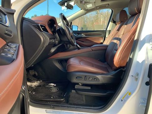 Used 2021 Buick Enclave Avenir w/ Avenir Technology Package image 29