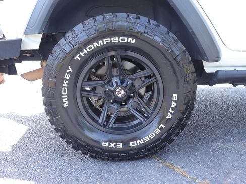 Used 2018 Jeep Wrangler Unlimited Sport S AWD/4WD image 21