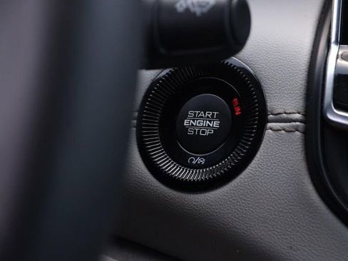 Used 2025 Jeep Compass Limited AWD/4WD image 14