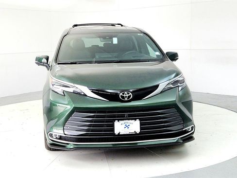 New 2026 Toyota Sienna Platinum AWD/4WD image 8