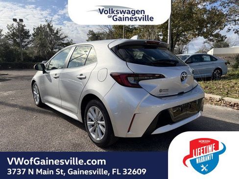 Used 2023 Toyota Corolla SE w/ SE Premium Package image 4