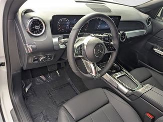 New 2026 Mercedes-Benz GLB 250 video 3