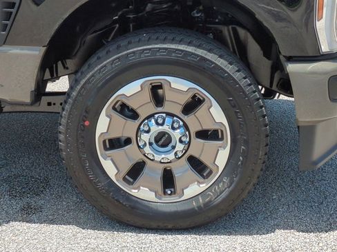 New 2026 Ford F250 King Ranch w/ FX4 Off-Road Package AWD/4WD image 11