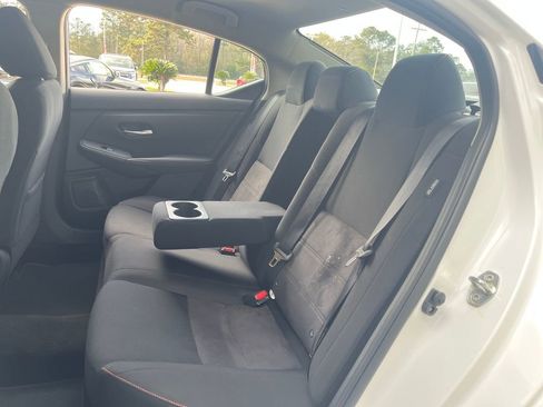 Used 2025 Nissan Sentra SR FWD image 23