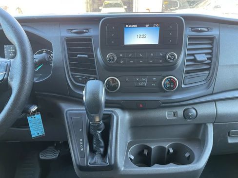 Used 2024 Ford Transit 250 Medium Roof w/LWB Van 3D image 18