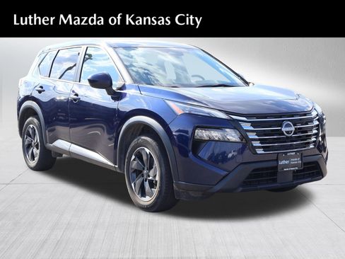 Used 2024 Nissan Rogue SV AWD/4WD image 1