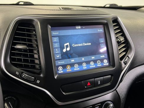 Used 2022 Jeep Cherokee Latitude w/ Sun & Sound Group image 36